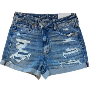 New AE Stretch Crossover Denim Mom Shorts
ultra-high rise & relaxed fit Size 6